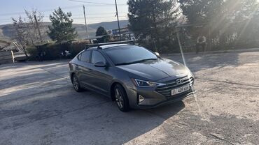 Hyundai: Hyundai Elantra: 2018 г., 2 л, Автомат, Бензин, Седан