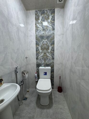 Uzunmüddətli kirayə mənzillər: 2 otaqlı mənzil – tam mebel və məişət texnikası ilə - Geniş zal — 3