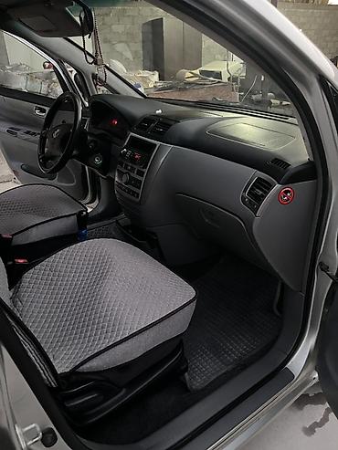 тс груп: Toyota Avensis Verso: 2001 г., 2.4 л, Механика, Бензин, Минивэн — 6