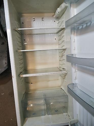 Soyuducular: İki qapılı “Nord” soyuducu - Üst kamerada dondurucu, aşağıda əsas — 2