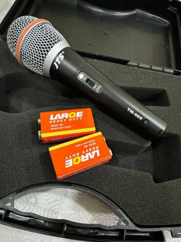 Mikrofonlar: JTS TM 969 Mikrofonu.Çamadanı var. Çamadanda 2ədəd batareya var