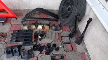 Другие автозапчасти: Запчасти на БМВ е 34 дамкраты поворотки ручки молдинги и тд