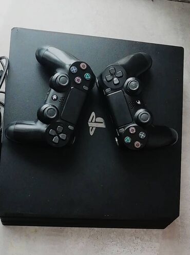 PS4 (Sony PlayStation 4): PS4 отлично работает игры в подарок🎁