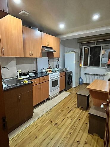 6 mikrorayon: Elmlər metrosuna 6 dəqiqəlik piyada məsafədə evə 1 nəfər qız otaq — 6