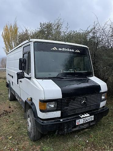 Mercedes-Benz : 1990 г., 4 л, Механика, Дизель, Фургон