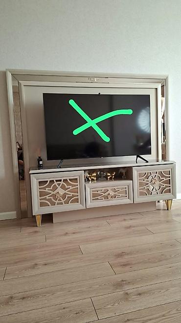 Tv stend. 350azn real alıcıya endirim olacaq ünvan azadlıq*Tehi E