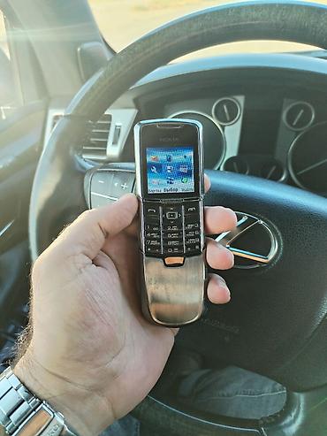nokia 8800 sirocco satilir: Nokia 8 Sirocco, < 2 GB Memory Capacity, rəng - Bej, Düyməli — 9