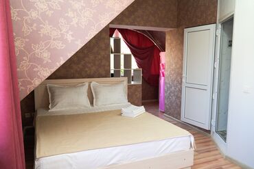 Посуточная аренда комнат: 321 м², С мебелью — 8