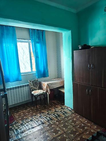 ev lahiyesi: Evlə yaxınlığında avtobus dayanacağı və məktəb var, həyətdə uşaq — 6