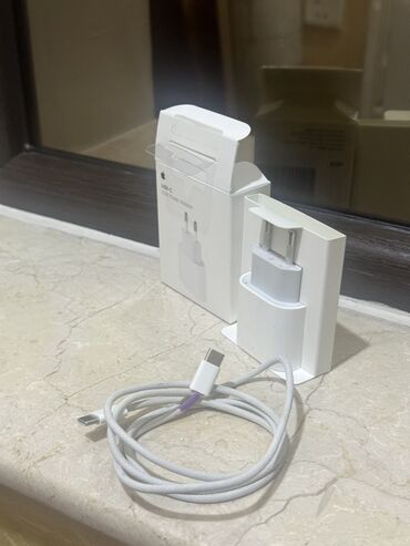 şunurlar: Adapter Apple, 20 Vt, İşlənmiş