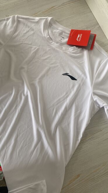 Спортивная форма: Новый футболка Lining ориг размер М гарантия 100% пишите !!