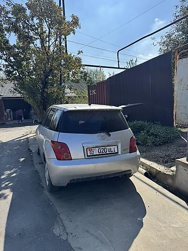 желмайан бензин: Toyota Ist: 2003 г., 1.5 л, Автомат, Бензин, Хетчбек — 3