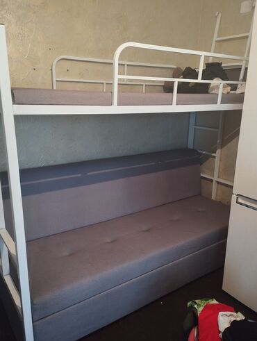 двухъярусная кровать с диваном: Цвет - Серый, Б/у
