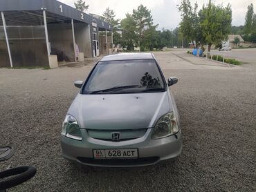 российский номер машина: Honda Civic: 2002 г., 1.5 л, Вариатор, Бензин, Хетчбек