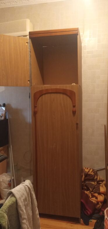 Dolablar: İşlənmiş, Açılan, 6 qapı Düz dolab, Qarderob, paltar dolabı, Rusiya — 9