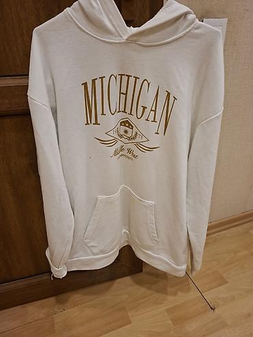 sweatshirt: Sweatshirt 5 Azn — 1