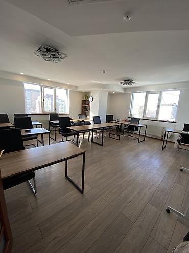 Аренда офисов: Аренда офисов, 135 м², В бизнес центре, С видом на горы, С оборудованием, С отдельной кухней — 2