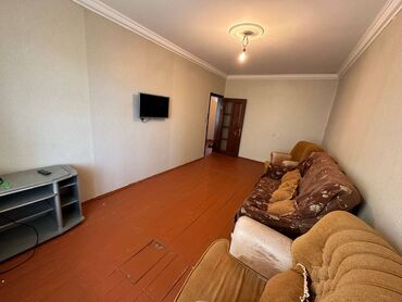 Uzunmüddətli kirayə mənzillər: Həzi aslanov metrosunun çıxışında,9 mərtəbənin,4-cü mərtəbəsində,2 — 1