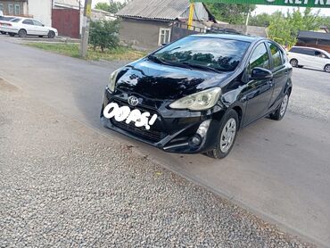 Toyota: Toyota Prius: 2017 г., 1.5 л, Автомат, Гибрид, Хэтчбэк