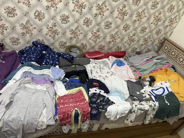 Üst geyimləri: Uşaq geyimləri dəsti – müxtəlif ölçü və mövsümlər üçün - Yuxarı