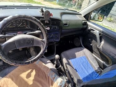 Volkswagen: Volkswagen Golf: 1994 г., 1.6 л, Механика, Бензин, Хэтчбэк