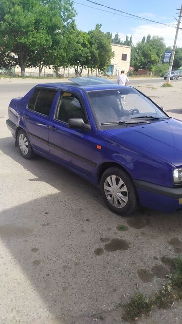 с4 моно: Volkswagen Vento: 1994 г., 1.8 л, Механика, Бензин, Седан