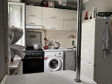 flat in osh: 2 адамга квартира берилет 
8 микрорайон — 4
