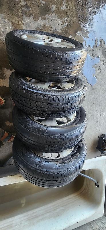 баа: Дөңгөлөктөр монтажда 205 / 65 / R 15, Жай, Колдонулган, Комплект, Жеңил унаалар, Куйма, тешиктери - 4 — 2