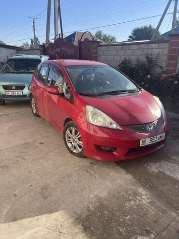 бузук машина: Honda Fit: 2010 г., 1.5 л, Автомат, Бензин, Хетчбек