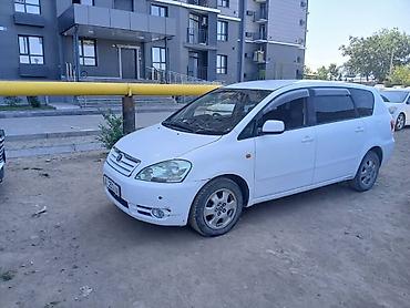Toyota: Toyota Ipsum: 2002 г., 2.4 л, Автомат, Бензин, Минивэн — 3