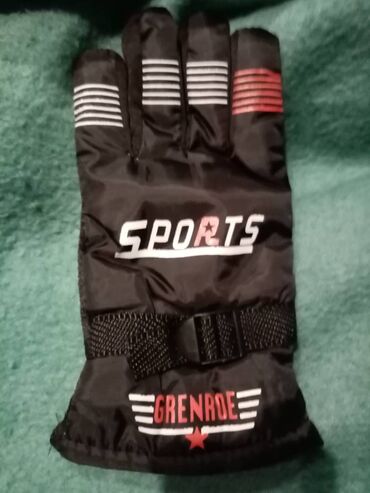 Sportska odeća: Rukavice, Novo — 8