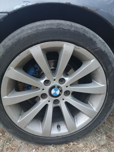 Ötürücü qutuların detalları: BMW 17 like disklerdi 600 deyilir yonulsa üzdən ela olar 1-de çat var