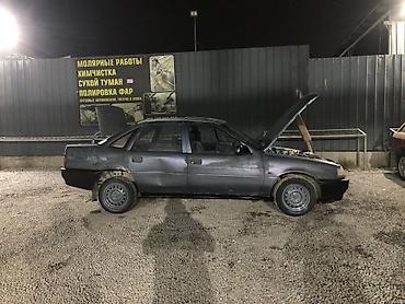 50 000: Opel Vectra: 1989 г., Механика, Бензин, Седан — 1