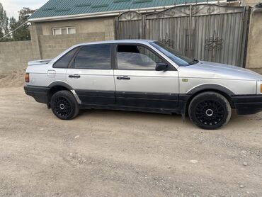 авто гаджеты: Volkswagen Passat: 1991 г., 1.8 л, Механика, Бензин