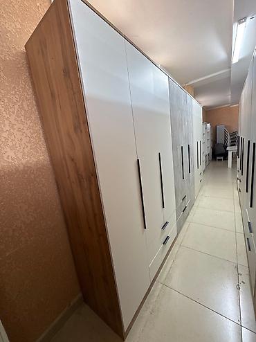 Шифоньеры, шкафы для одежды: 3-х дверные шкафы с наружным ящиком Размеры ширина 120см, высота — 9