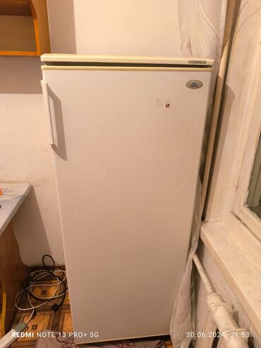 маленький холодильник: Холодильник Atlant, Б/у, Однокамерный, 4 * 160 *