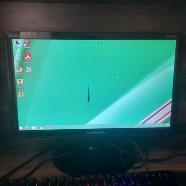 Noutbuk və netbuklar: Samsung monitor ekraninda leke var