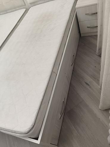 Mebel: Satılır. 3 ədəd yataq və 3 ədəd kiçik dolabı ( Tumboçka ),və hər — 3