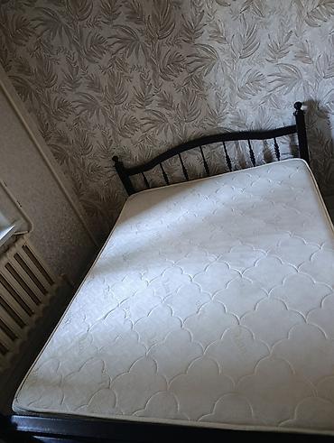 Двуспальная кровать, Б/у, С матрасом, длина - 200 см at lalafo.kg Двуспальная кровать, Б/у, С матрасом, длина - 200 см