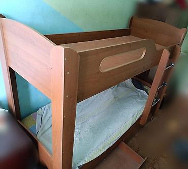 bunk bed: Двухъярусная кровать, Б/у, С выкатной системой — 2