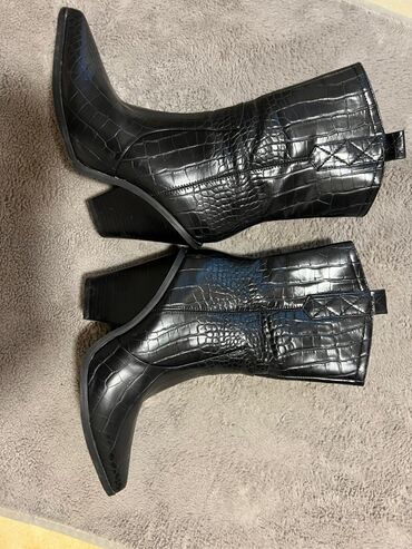 obuca vesna novi sad: High boots, Emporio Armani, 39