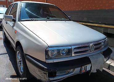 меняю на венто: Volkswagen Vento: 1995 г., 2 л, Механика, Бензин, Седан — 2