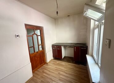 Həyət evləri və villaların satışı: 3 otaqlı, 100 kv. m, Kredit yoxdur, Orta təmir — 6