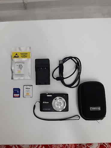 Фотоаппараты: Компактная цифровая камера Nikon Coolpix S2800 - Матрица 20 МП (серия — 14