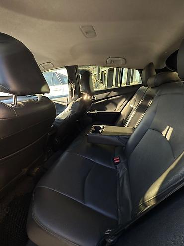 Toyota: Toyota Prius: 2017 г., 1.8 л, Вариатор, Гибрид, Хэтчбэк — 13