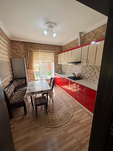 2 mertebeli ev: 4 otaqlı, 220 kv. m, Orta təmir — 4