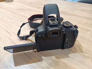 Аудиотехника: Kanon 800D ideal vəzyəttə,təzədən secilmir, cox az isdfadə olunub