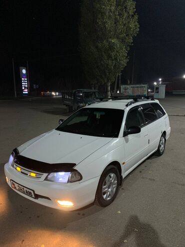 машина лупарик: Toyota Caldina: 2000 г., 1.8 л, Автомат, Бензин