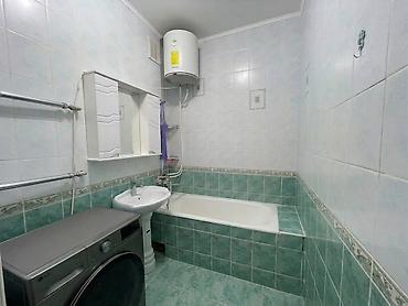 монолитный дом из бетона: 3 комнаты, 74 м², 12 мкр 105 серия, 1 этаж, Косметический ремонт — 9
