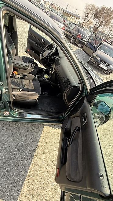 Volkswagen: Volkswagen Golf: 1998 г., 2 л, Ручные, Бензин, Хэтчбэк — 12